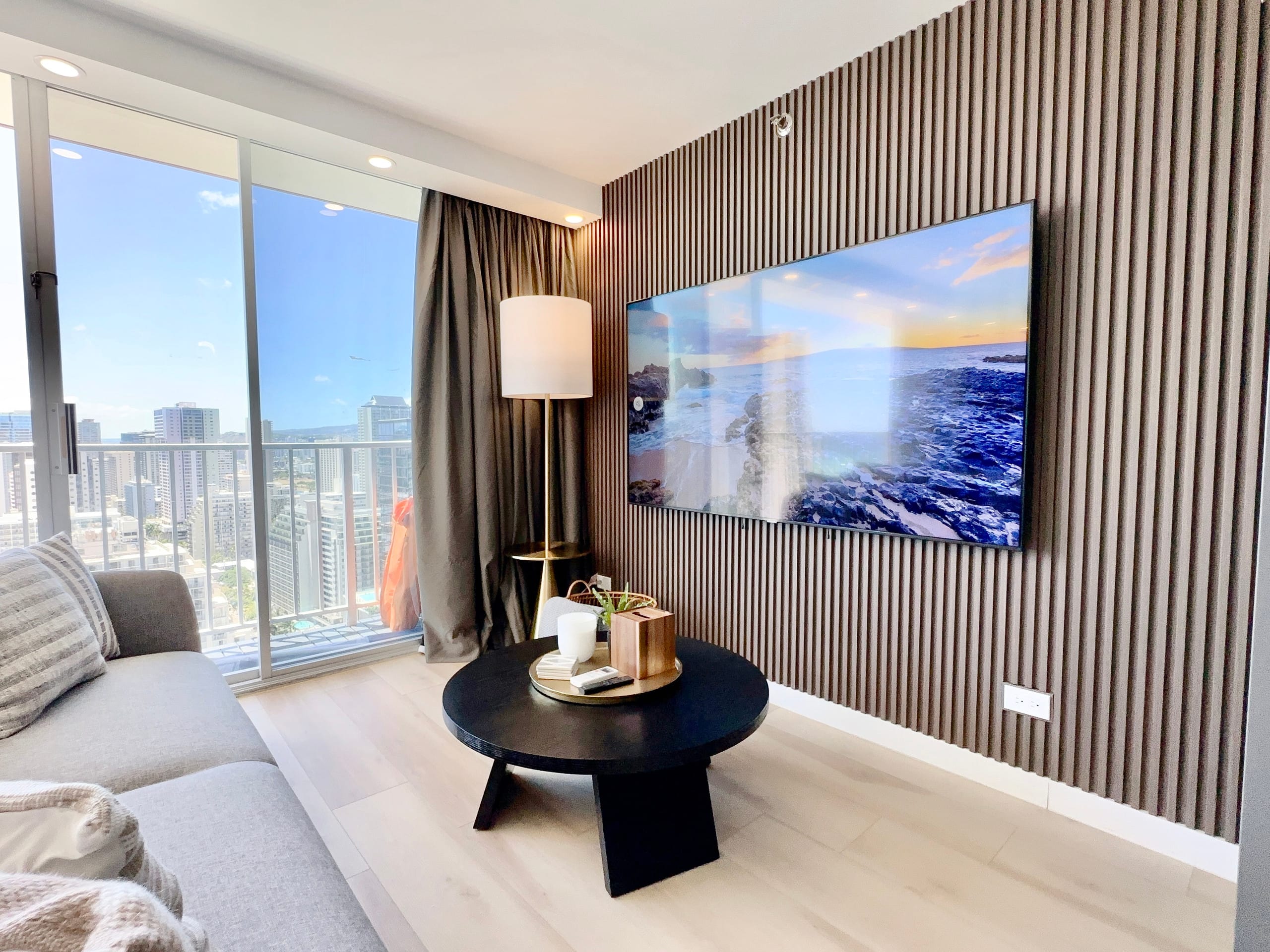 Penthouse Upscale Oceanview King Studio Near Beach - Image 11