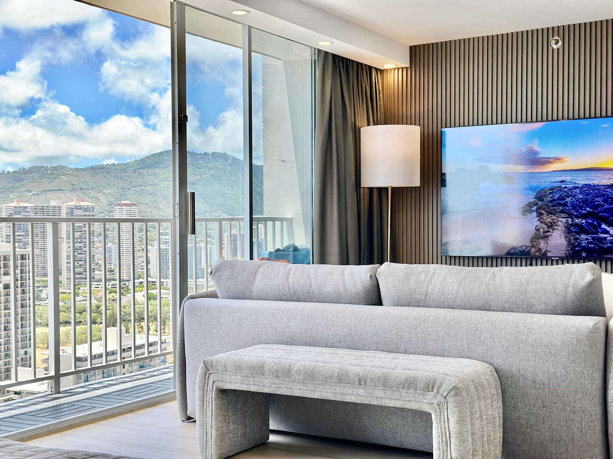 Penthouse Upscale Oceanview King Studio Near Beach - Image 7