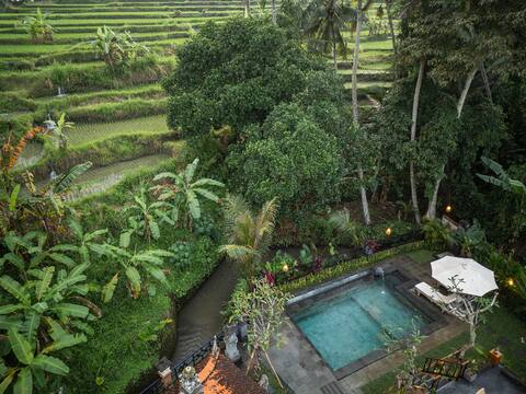25% OFF l Serene 3BR Villa with Scenic River View