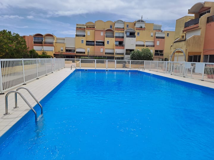 Studio Sur Le Port Avec Piscine & Terrasse - Gruissan