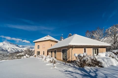 Entire house with SPA in a unique setting