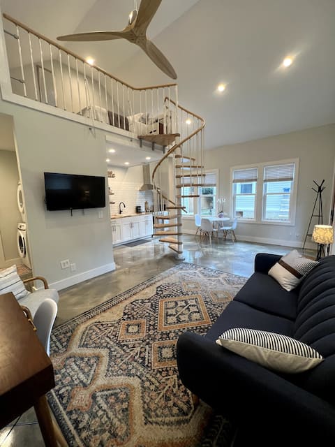 Top performing Airbnb: Private Guesthouse in 12 South near Belmont in Green Hills Midtown