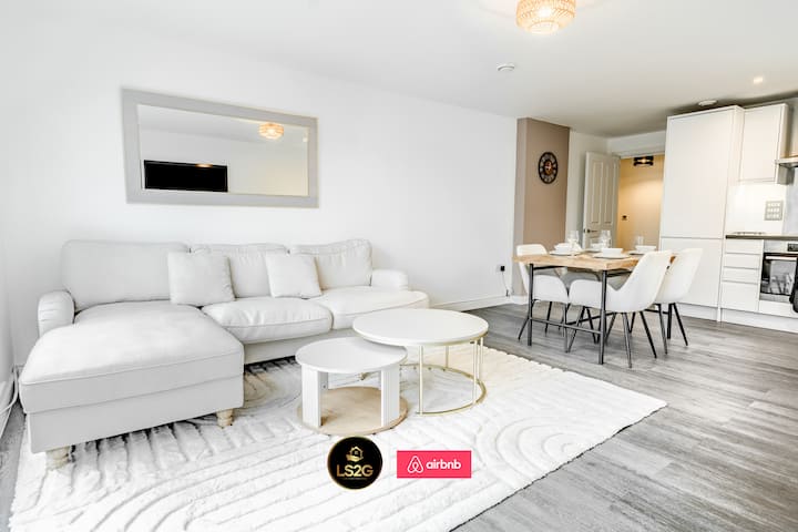 Მისაღები ოთახი LS2G Short Lets-ისა და აპარტამენტის მიხედვით