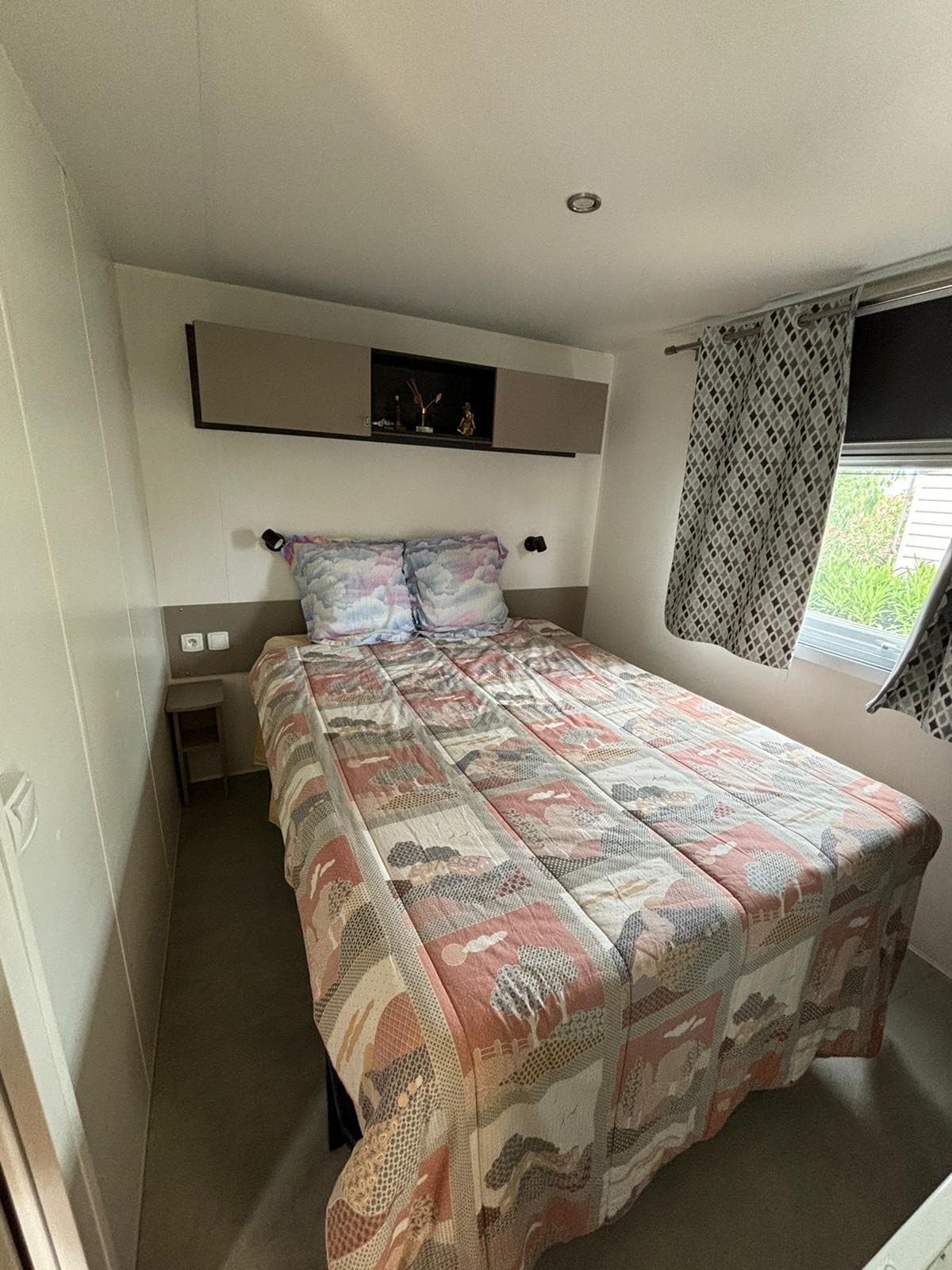 غرفة النوم 1