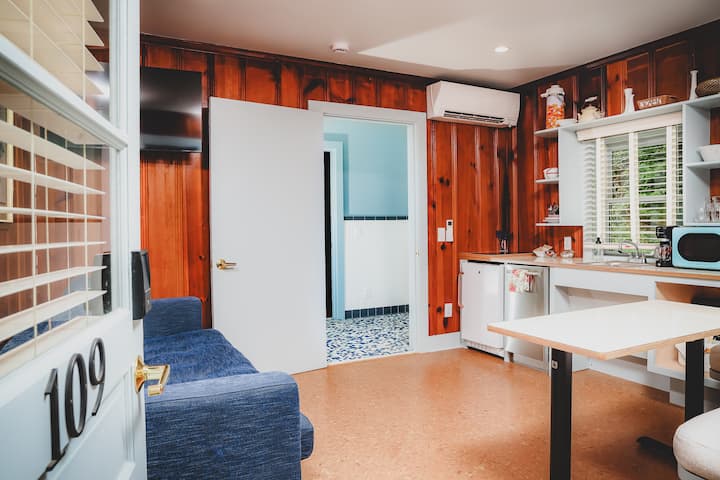 Junior Suite Ada - Blue Ridge Tourist Court - Boone, NC