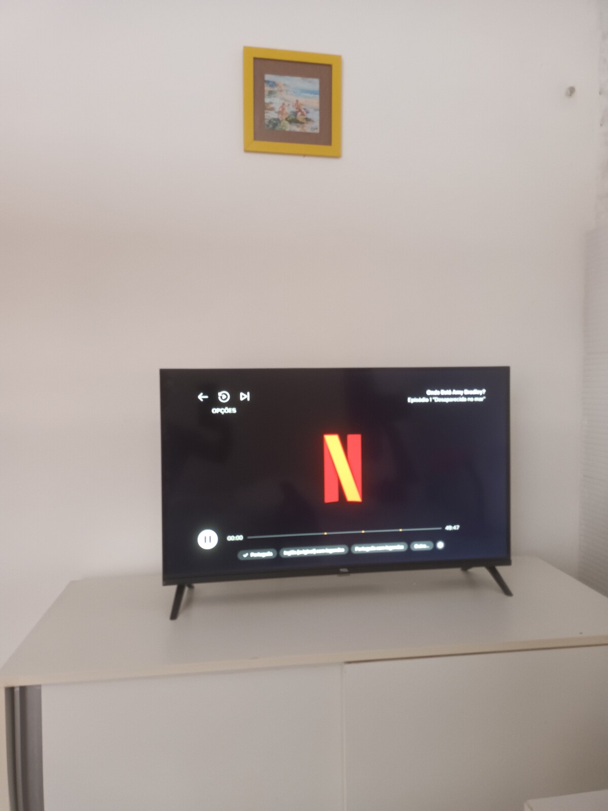 Smart tv com netflix no quarto 