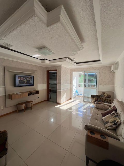 Spacious 3 Bedrooms Downtown Safe