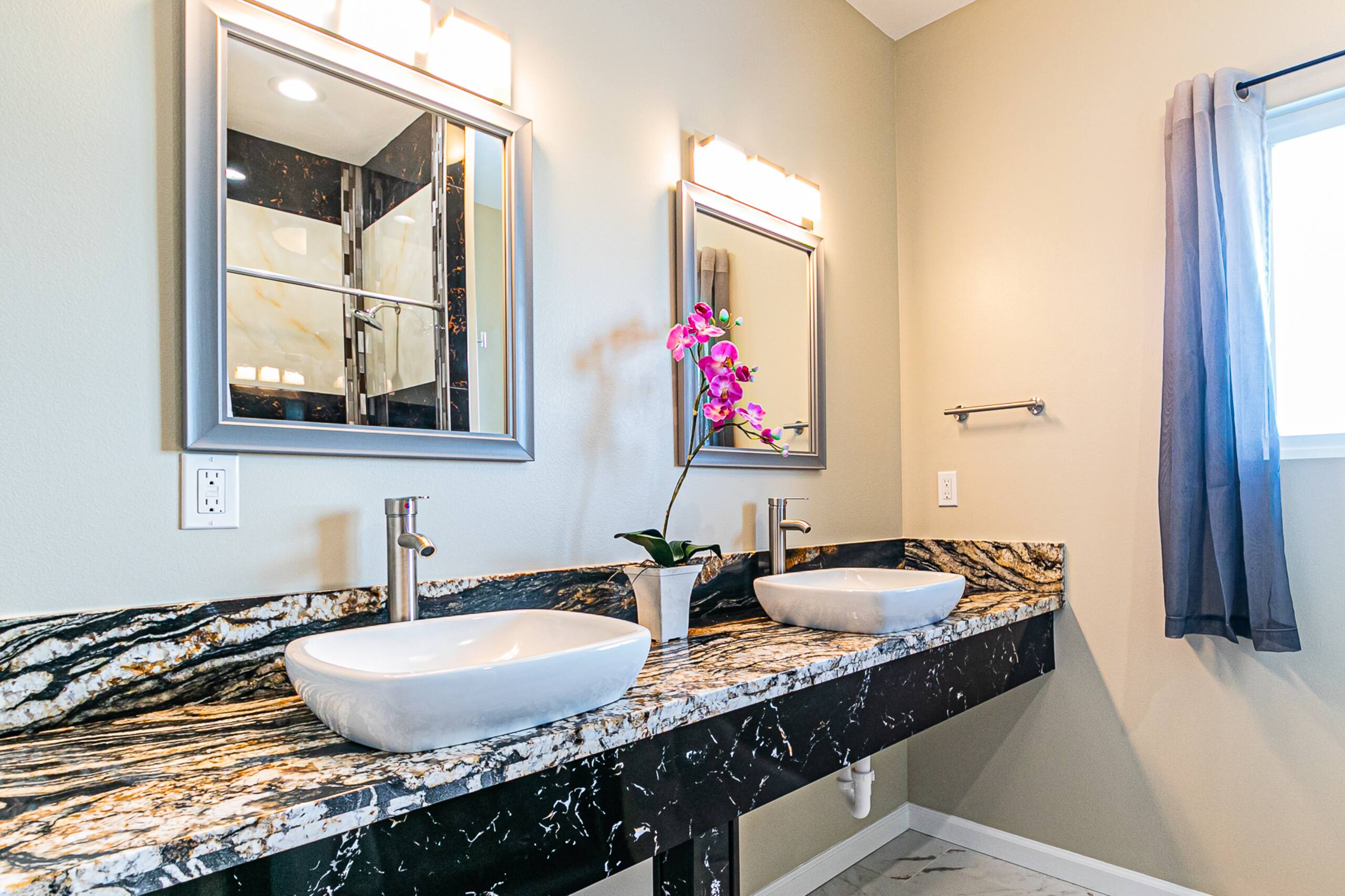 Home in Hilo · ★5.0 · 5 bedrooms · 6 beds · 4 shared baths - Image 54