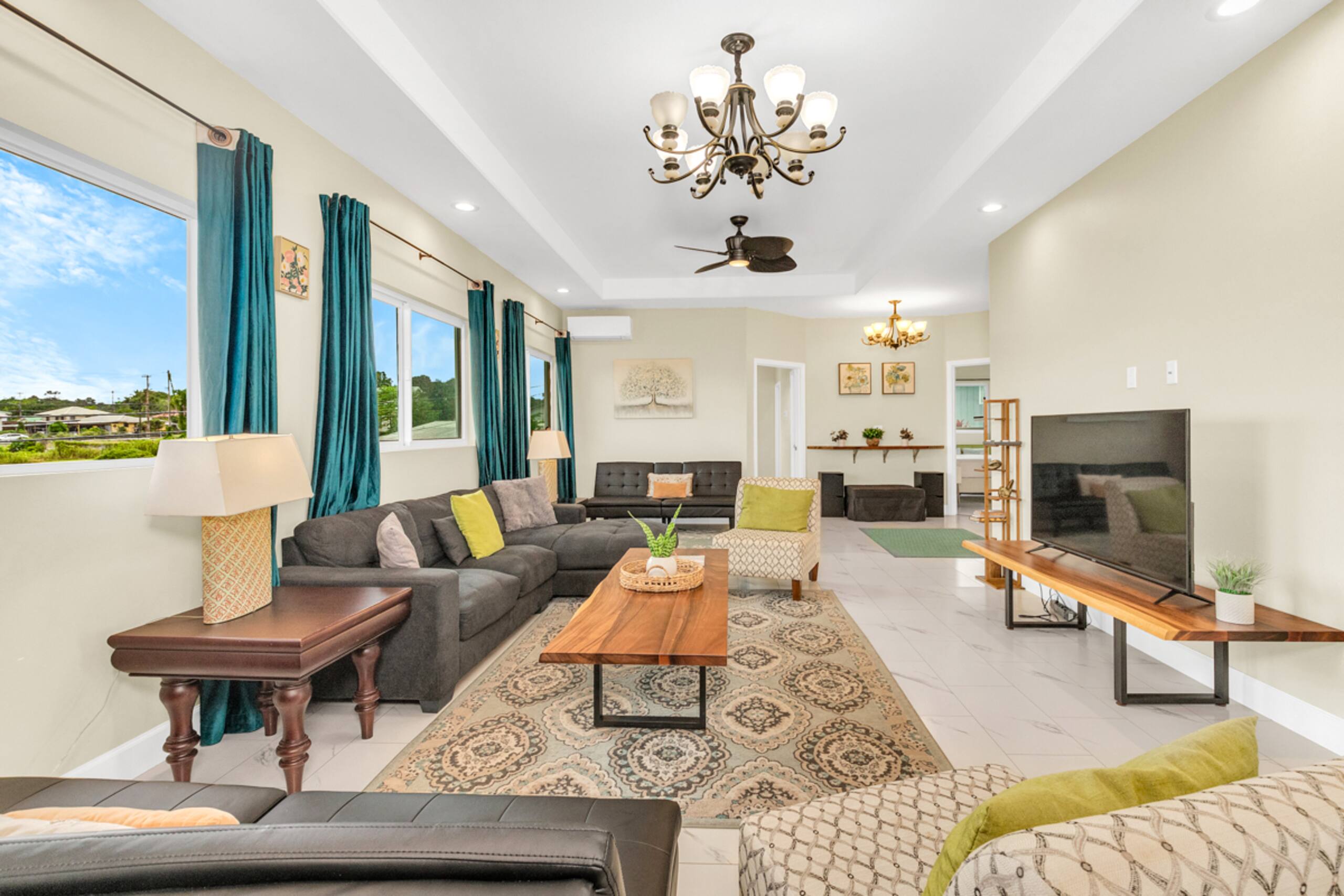 Home in Hilo · ★5.0 · 5 bedrooms · 6 beds · 4 shared baths - Image 8