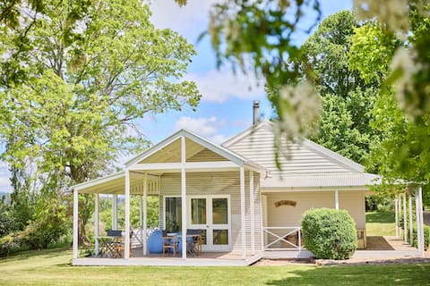 Successful Airbnb property: Bob's Cottage Mansfield in Shire Of Mansfield