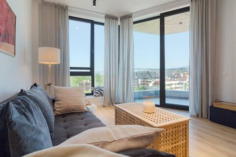 Estera luxurious 1 bdrm. apt. for 4, free parking