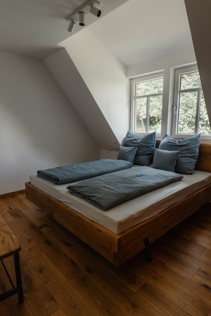 საძინებელი 1