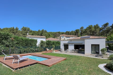 Lou Souvarel - Quiet house near coves