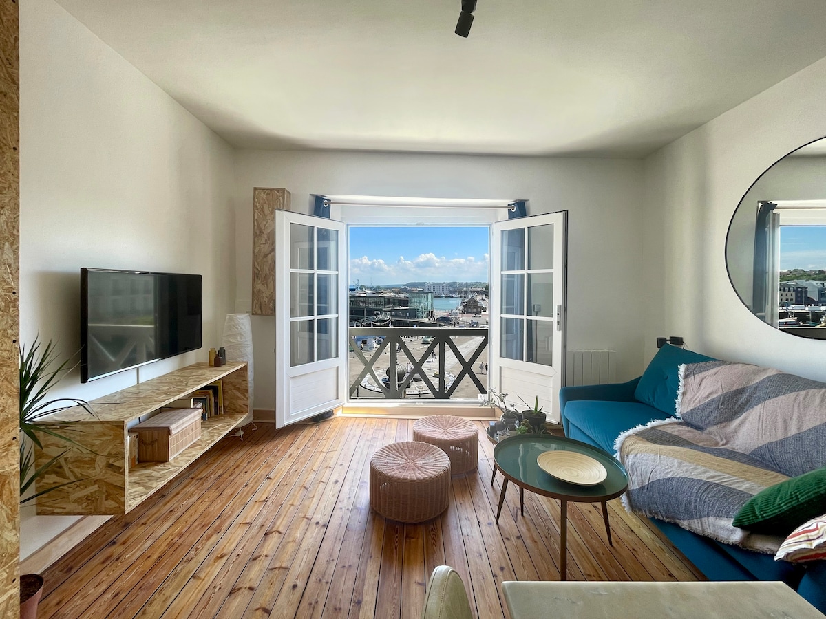 Airbnb performant: "Le Panorama du Quai Henri IV" - View of the harbor à Dieppe