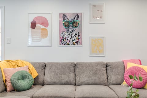 Popular Airbnb listing: Entire Home | Toronto Hub | Thermea SPA | 12 Guest in Whitby