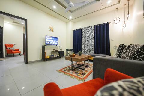 House Of WabiSabi 2BHK| Wifi| Netflix|  Islamabad