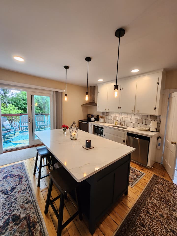 The Nest, 2 Br Apt In Mystic - Westerly, RI