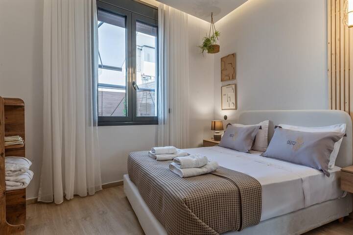 Perth Luxury Living, Athens gallery image 4