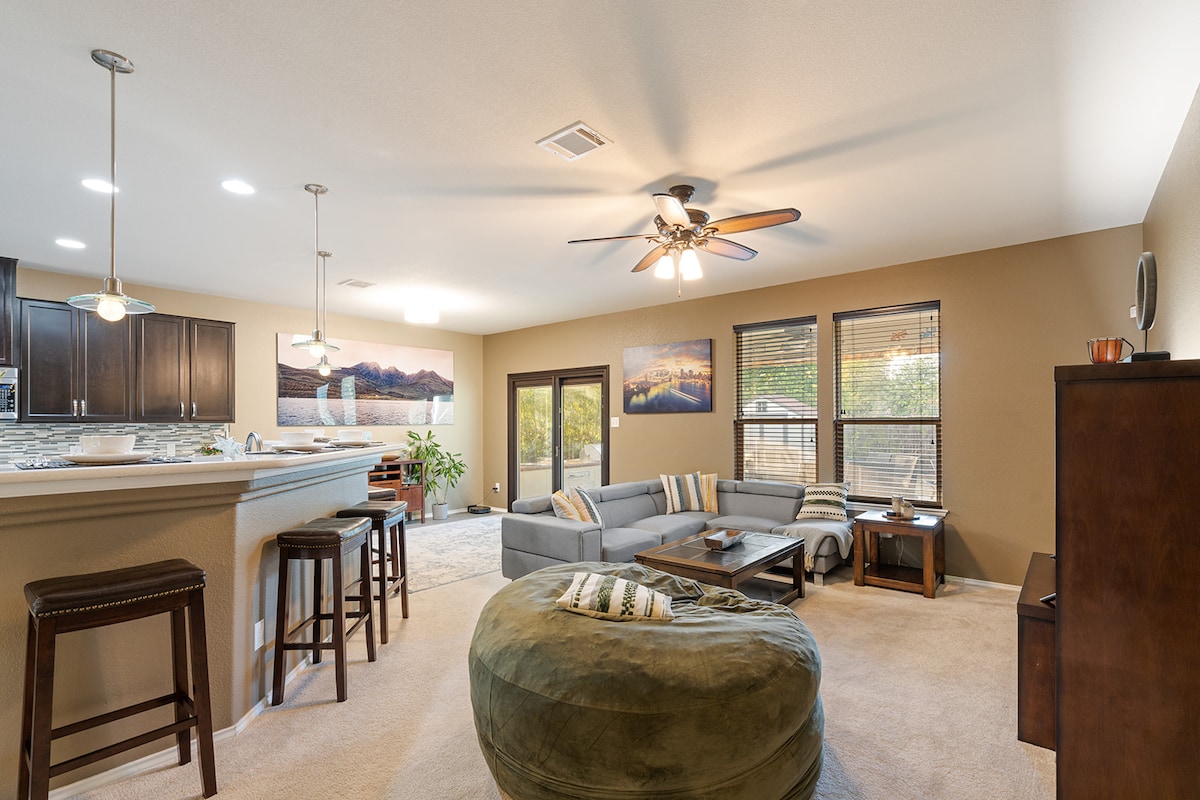 Popular Airbnb listing: Casa Bella - Luxury Home - Pool, Hot Tub, Fire Pit in Pflugerville