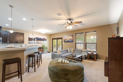 Popular Airbnb listing: Casa Bella - Luxury Home - Pool, Hot Tub, Fire Pit in Pflugerville