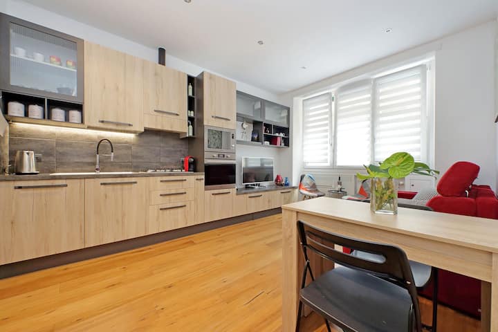Vestali House - Modern Apartment In Rome, Metro A - ローマ