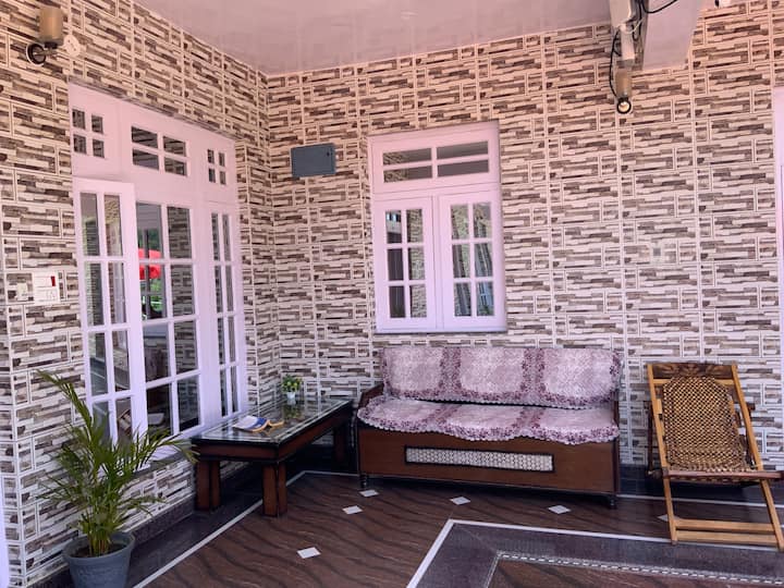 Peaceful Valley View Homestay | Family & Couples - Dalhousie