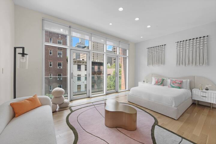 Luxury Vibe Penthouse Triplex in NYC gallery image 3