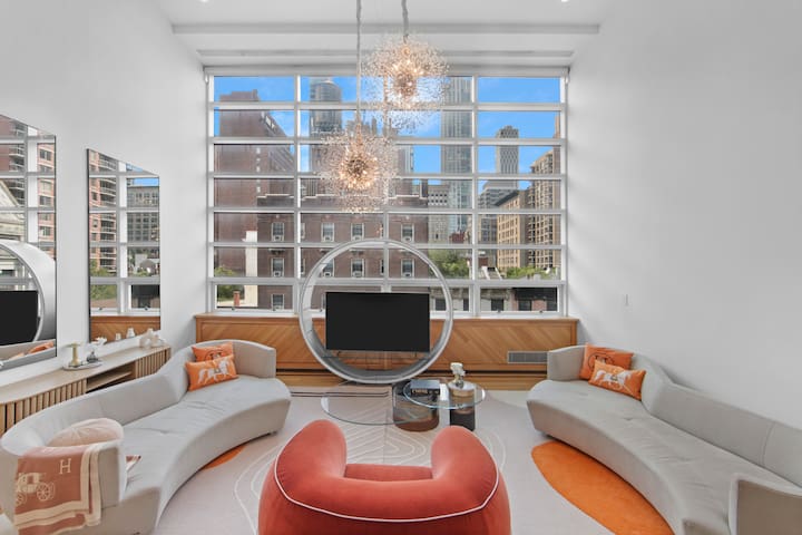 Luxury Vibe Penthouse Triplex in NYC