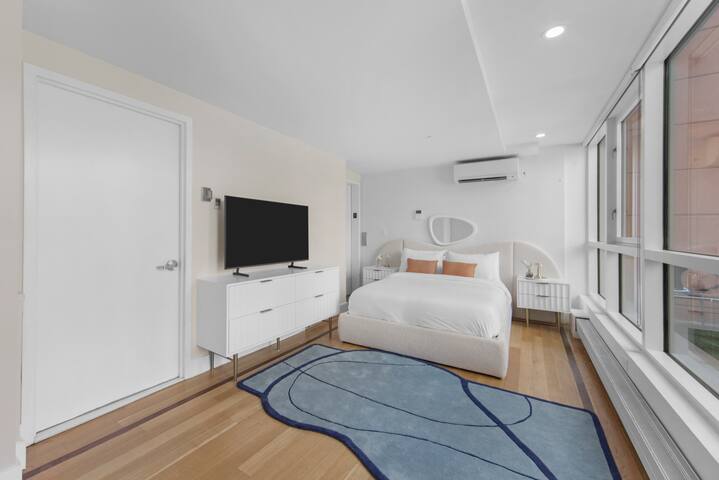 Luxury Vibe Penthouse Triplex in NYC gallery image 4