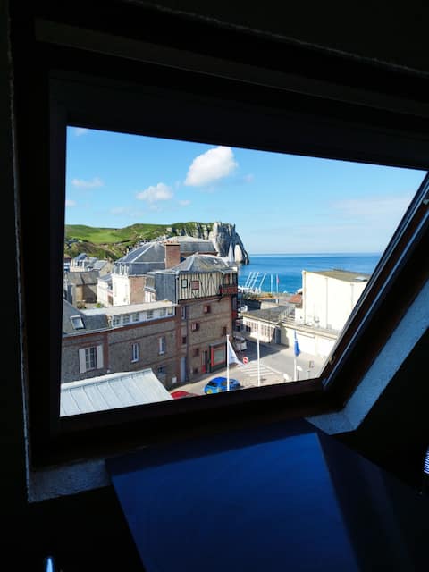 Airbnb performant: Le Nid des Goélands Sea view, 50 m from the beach à Étretat