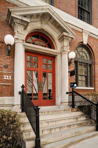 Kasa Capitol Hill | 2BD Near Bridgestone & Ascend gallery image 4