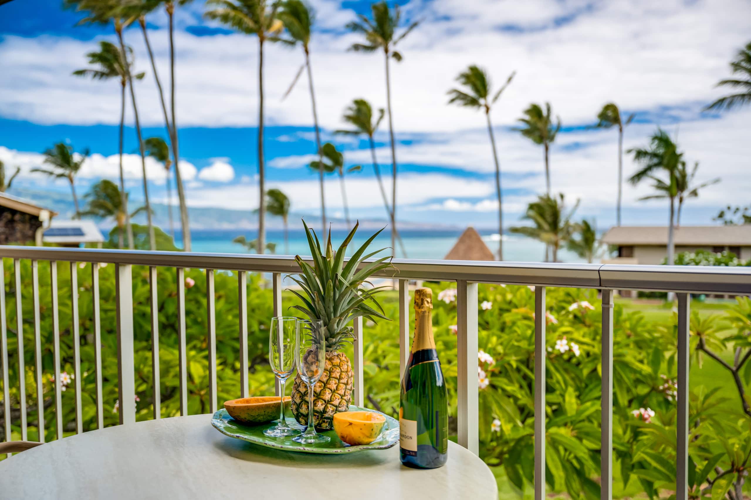 Condo in Lahaina · ★4.98 · Studio · 1 bed · 1 bath - Image 27