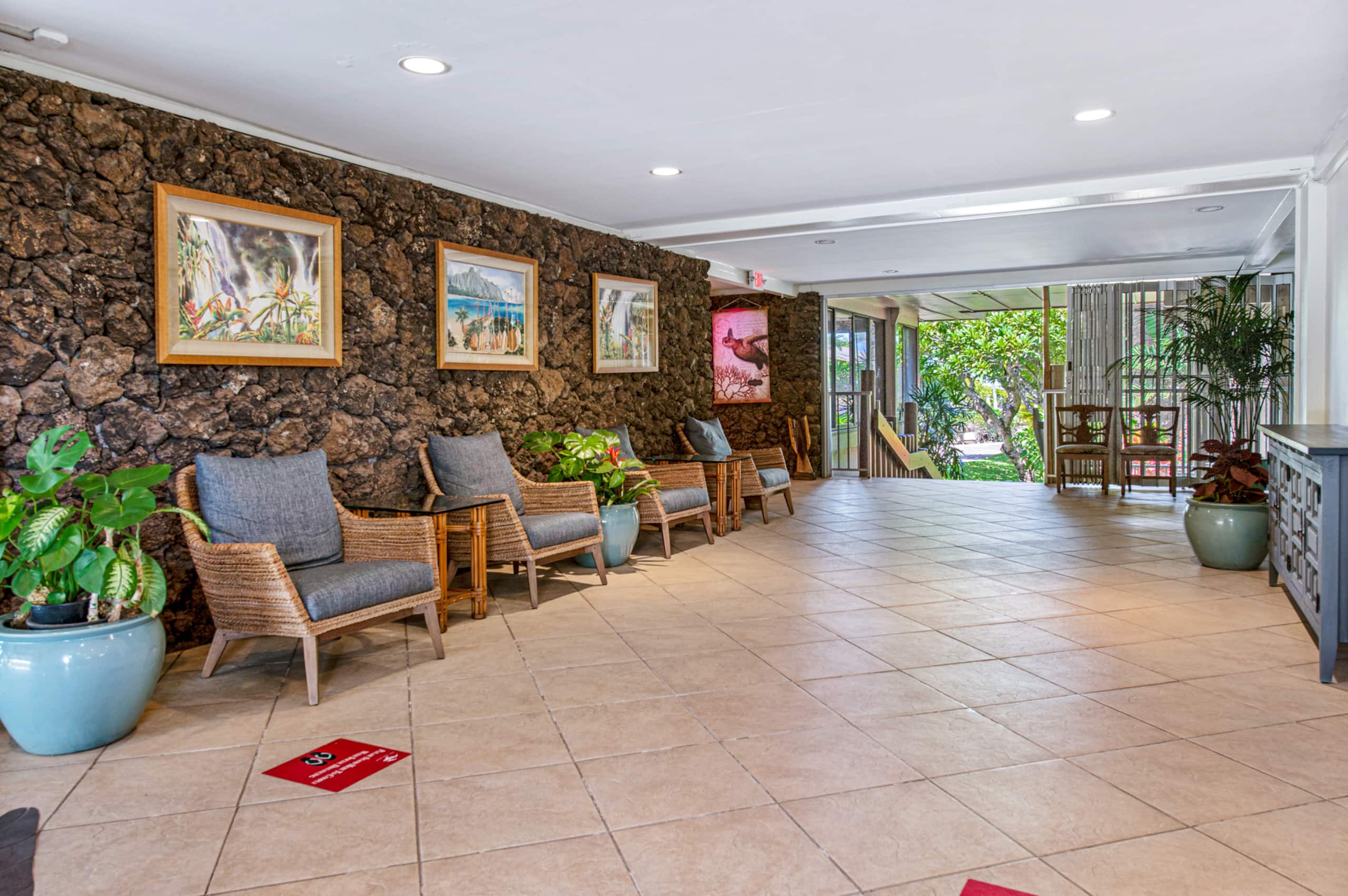 Condo in Lahaina · ★4.98 · Studio · 1 bed · 1 bath - Image 64