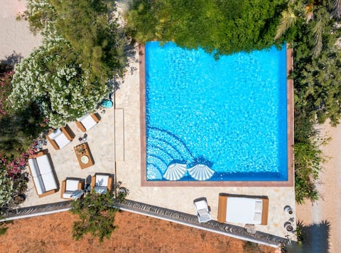 'Bohemian Pearl' artsy oasis on the North of Ibiza