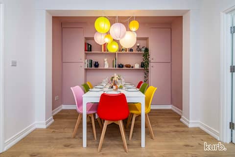 Fern Cottage - 5 bedroom House + Parking