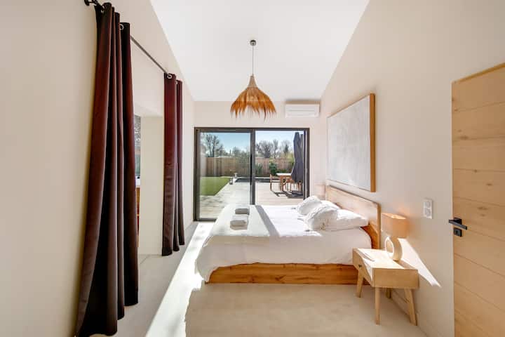 Chambre n° 1 avec un lit de 160 x 200 cm et un matelas de qualité.
Climatisation réversible.
Toilettes séparées.