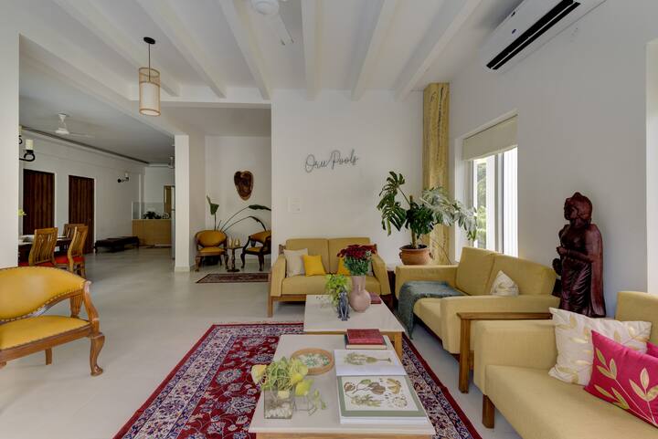 Living room image 2