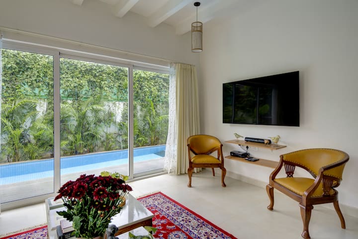Living room image 4