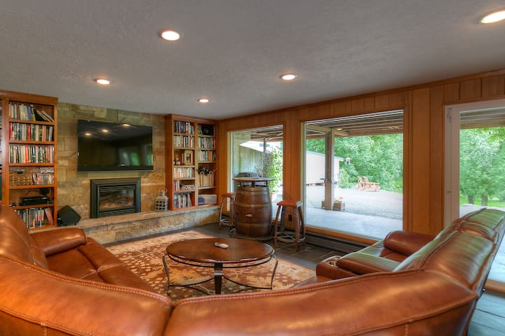 Willamette Valley Riverside Flat - Ankeny Vineyard, Salem