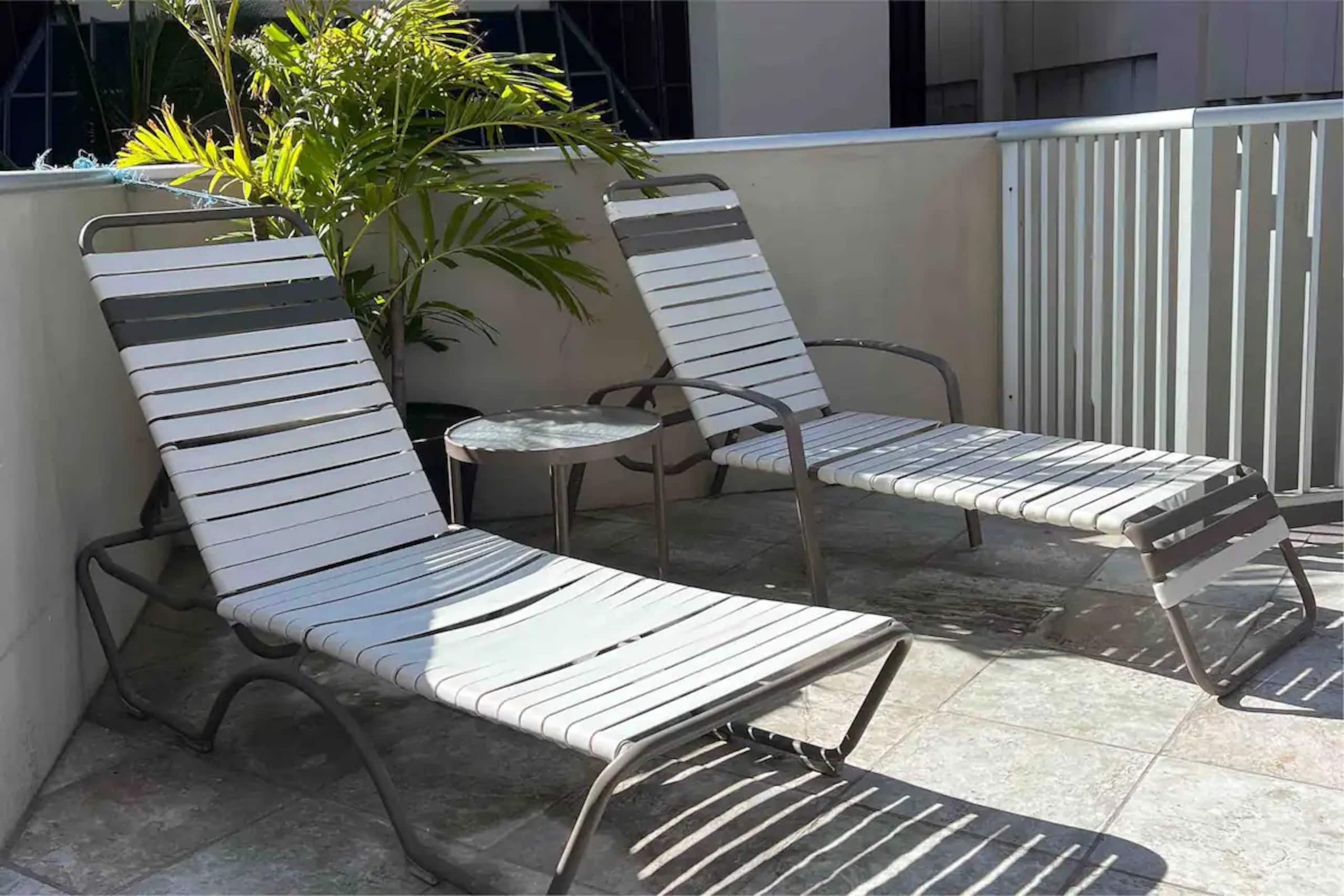 Uncle Richard's Waikiki Beach Studio w/Parking - Image 33