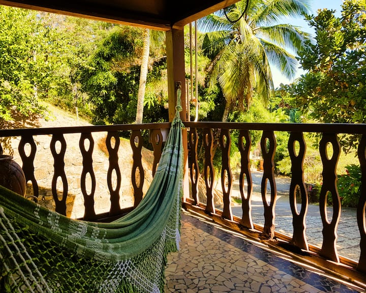 Classic Room With Balcony Bed And Breakfasts For Rent In Ilhabela classic-room-with-balcony-bed-and-breakfasts-for-rent-in-ilhabela