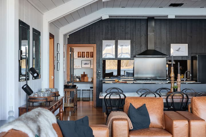 Currawong Lakes – The Lake House gallery image 5