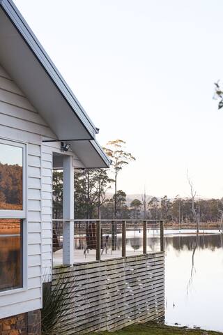 Currawong Lakes – The Lake House gallery image 2