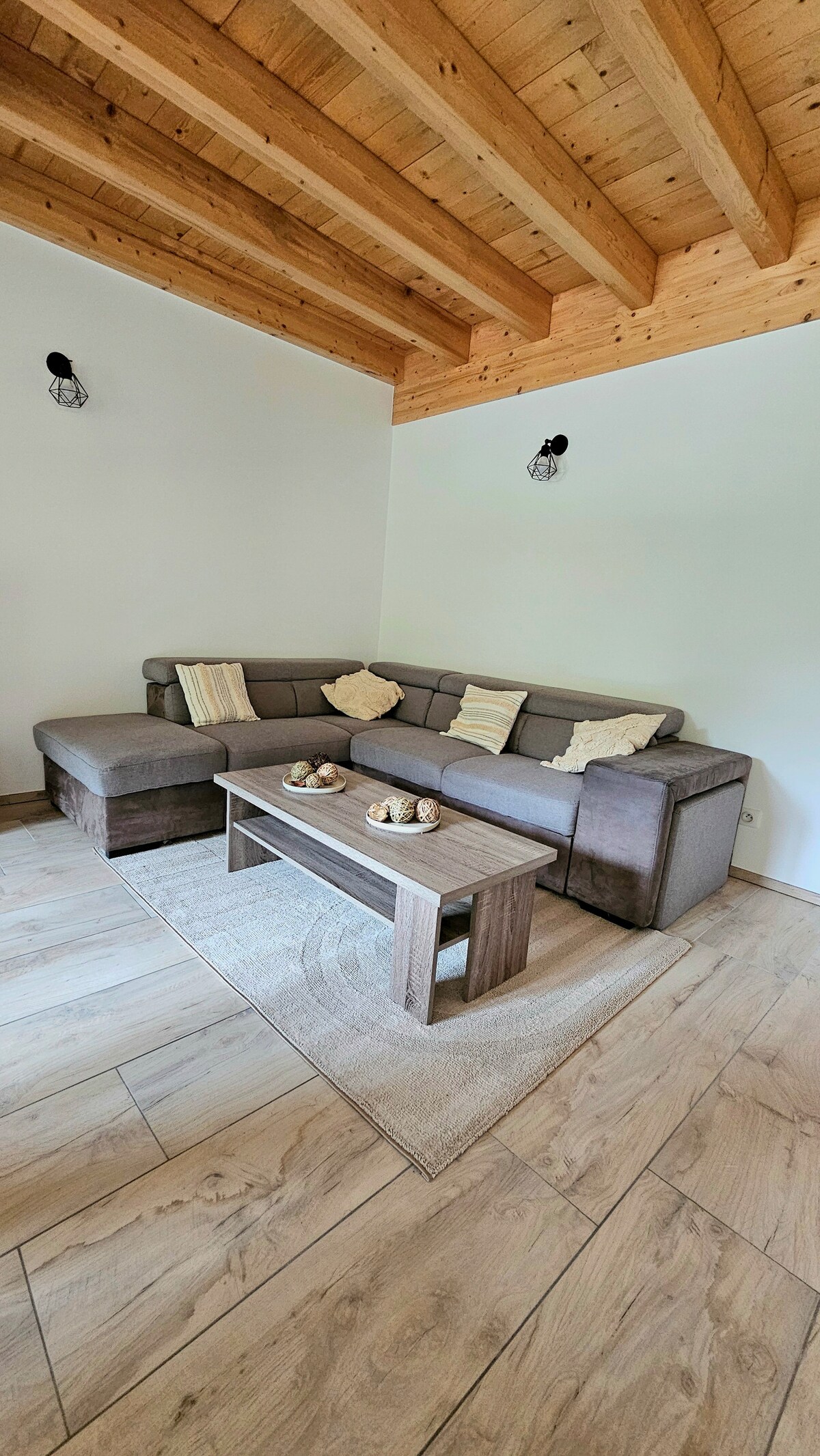 Popular Airbnb listing: Gite La Diablée in Réallon