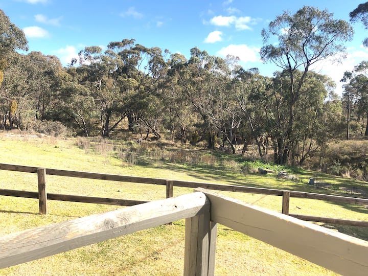 Cabin 8  1 X Db & 2 X Bunk Beds - Mayfield Garden, Oberon