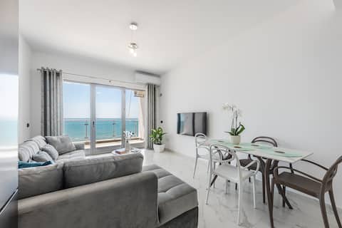 Top Airbnb: The Seafront Haven by Premium Selection in Rashbull