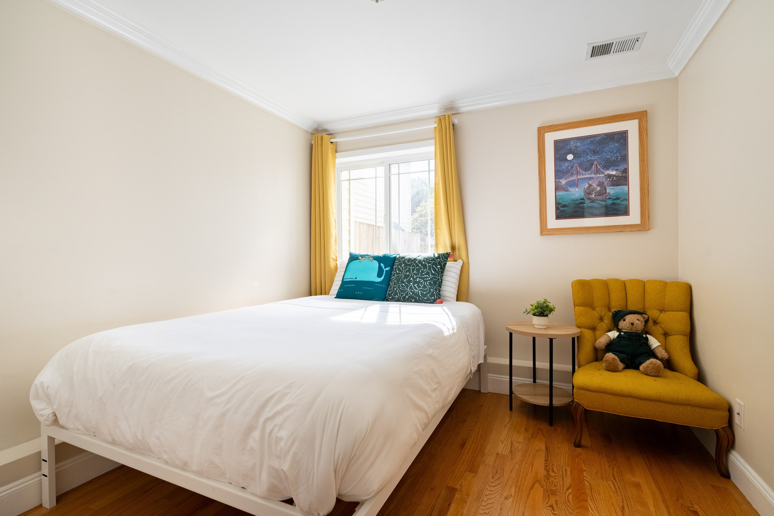 Home in San Francisco · ★4.98 · 2 bedrooms · 5 beds · 2 baths - Image 18