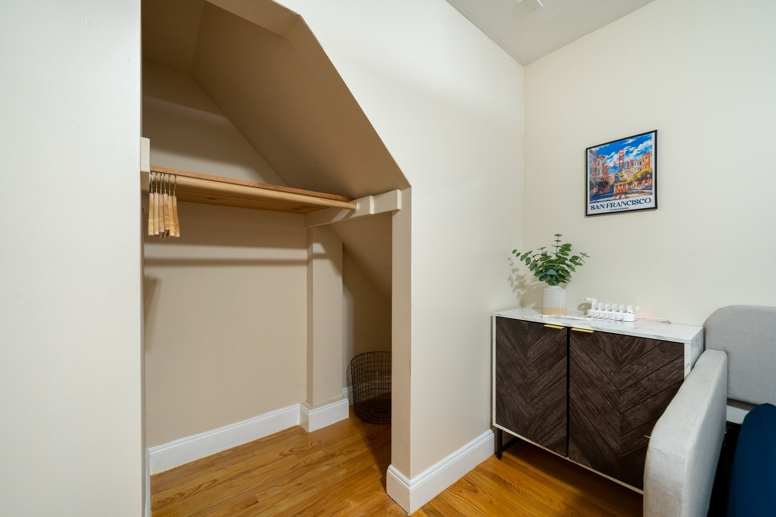 Home in San Francisco · ★4.98 · 2 bedrooms · 5 beds · 2 baths - Image 5