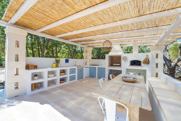 VILLA EVA, private villa with infinity pool gallery image 3