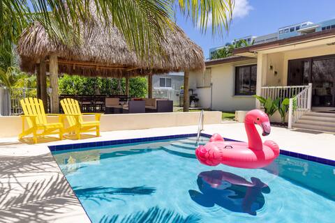 4-min walk to the Beach /Pool,Tiki canal boat dock
